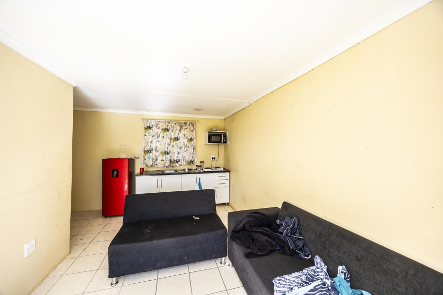 5 Bedroom Property for Sale in Summerpride Eastern Cape